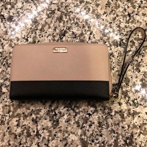 Kate spade IPhone wristlet